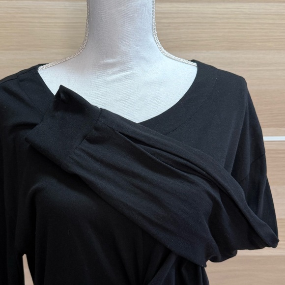 Banana Republic Wrap Around Top - Picture 3 of 8